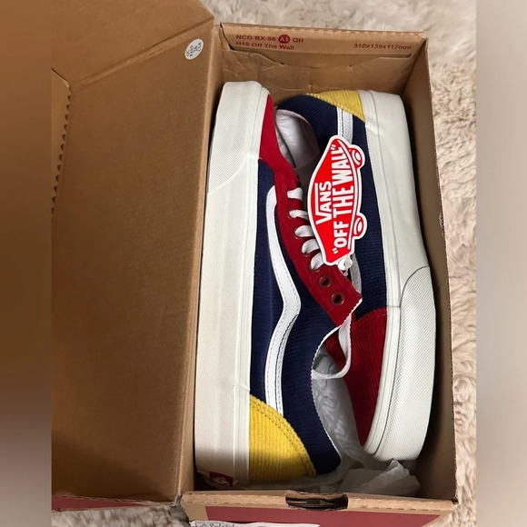 NWT Vans Old Skool Color Block Corduroy Sneakers - Picture 4 of 9